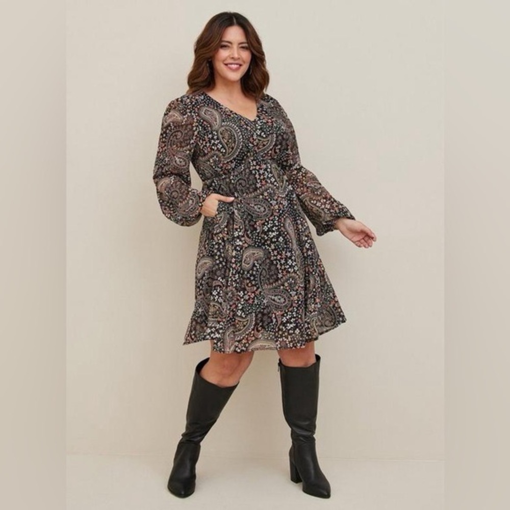 Torrid women’s chiffon boho v neck paisley print dresss
